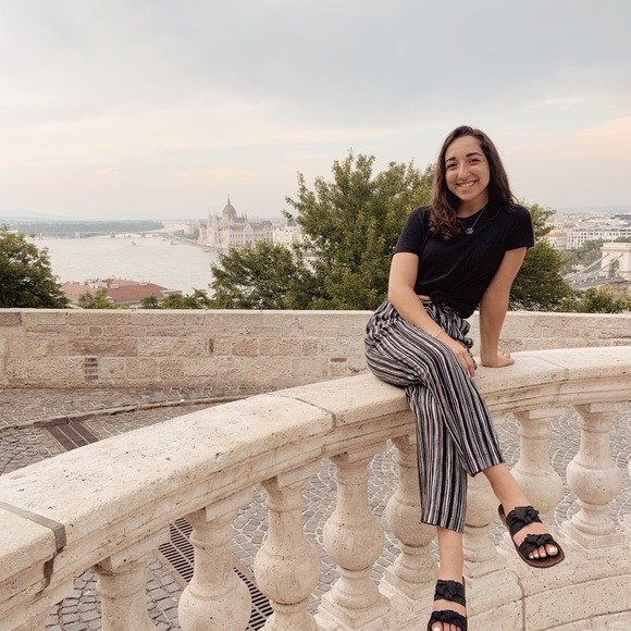 Meet the Posher - Picture 1 of 1